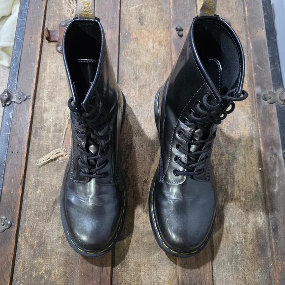Dr. Martens 1460 Vegan Chrome Classic Synthetic Lace-Up 8 Eye Combat Boots. 9 - Picture 10 of 15